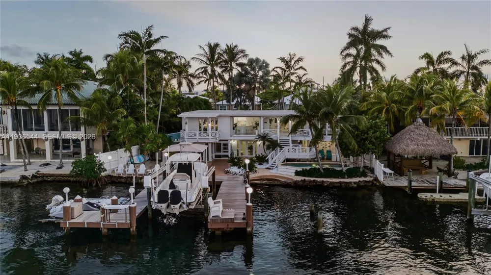 16 North Dr Key Largo, FL 33037