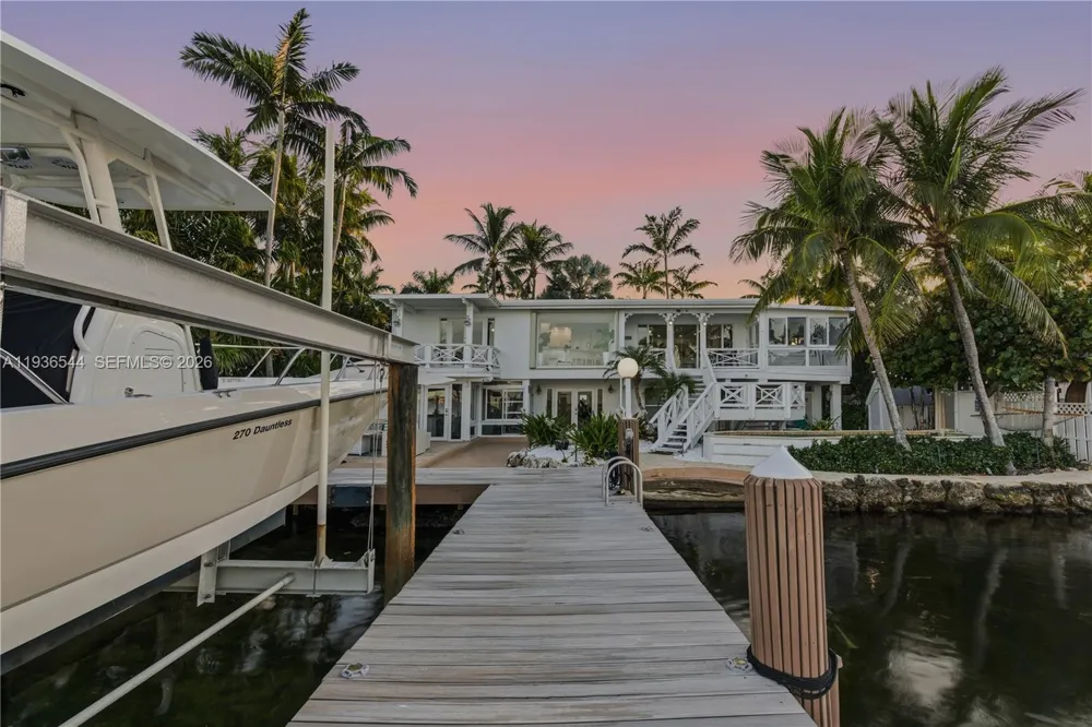 16 North Dr Key Largo, FL 33037