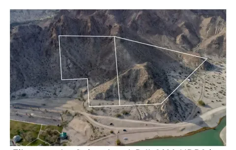 6.53 Acres M/L In Por Sw 1/4 Of Sec 20 T6s R7e