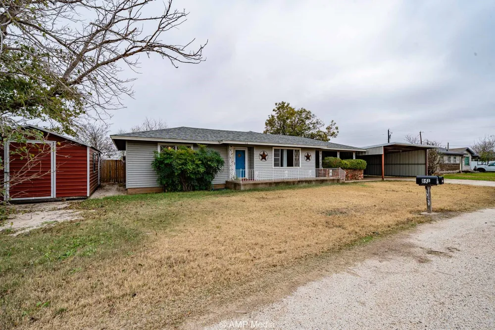 510 W Irving Street Munday, TX 76371