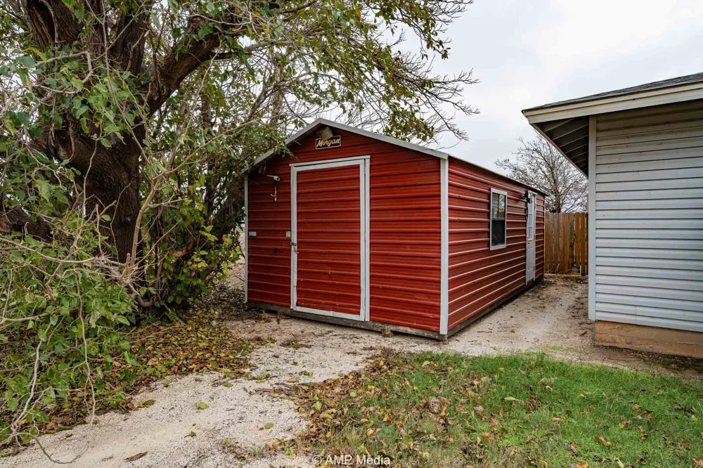 510 W Irving Street Munday, TX 76371
