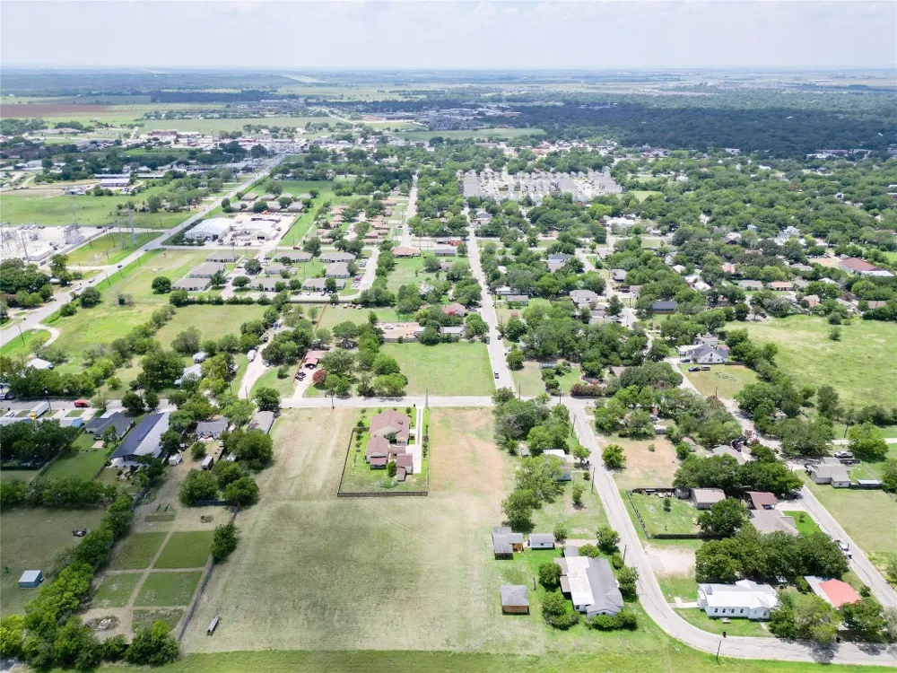 Torres Street Lockhart, TX 78644