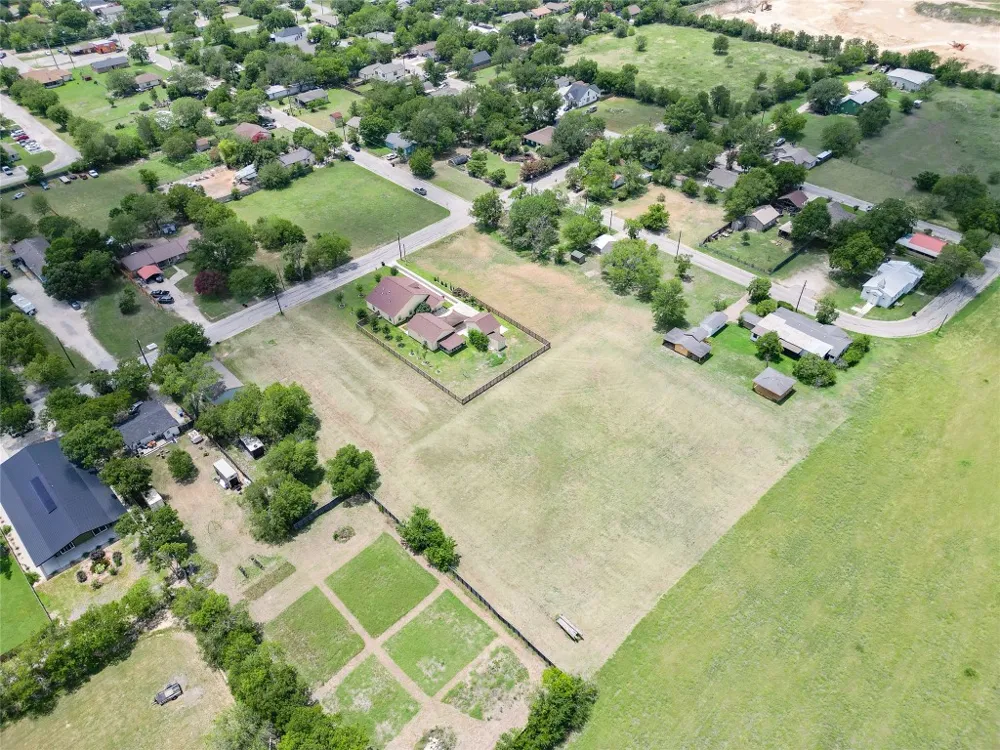 Torres Street Lockhart, TX 78644
