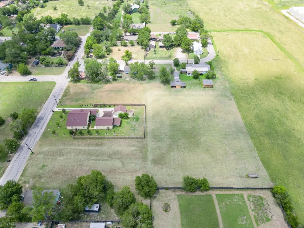 Torres Street Lockhart, TX 78644