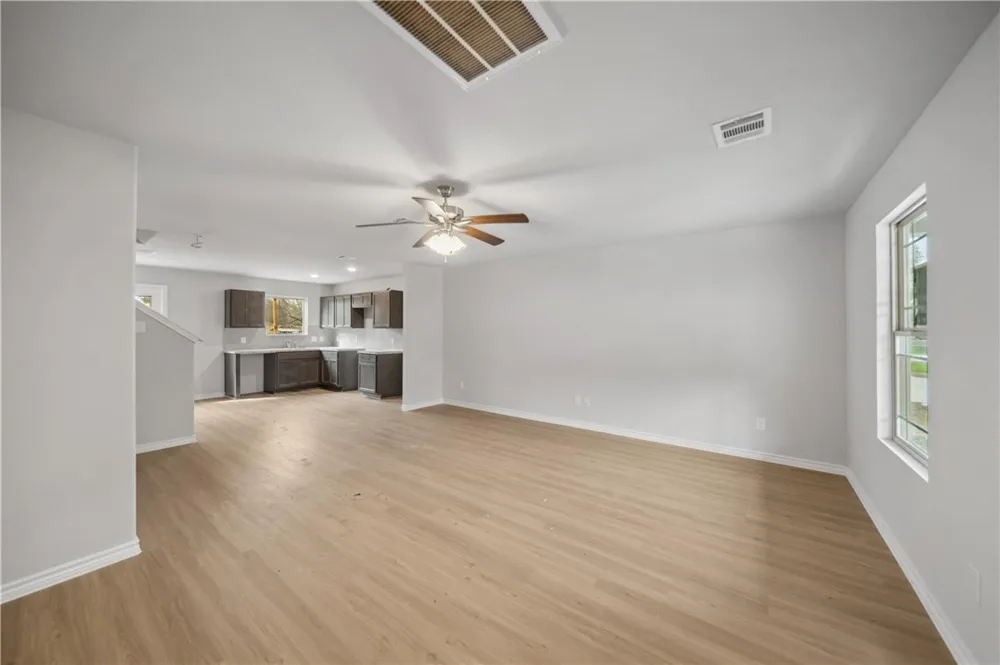 515 16th Street Hempstead, TX 77445