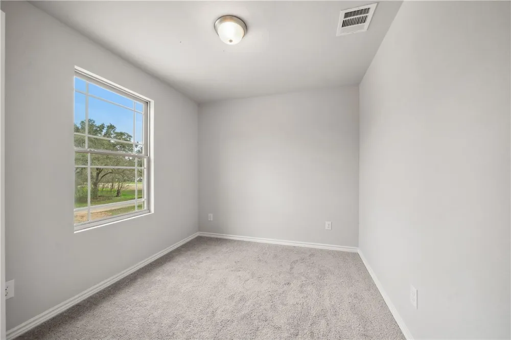 515 16th Street Hempstead, TX 77445