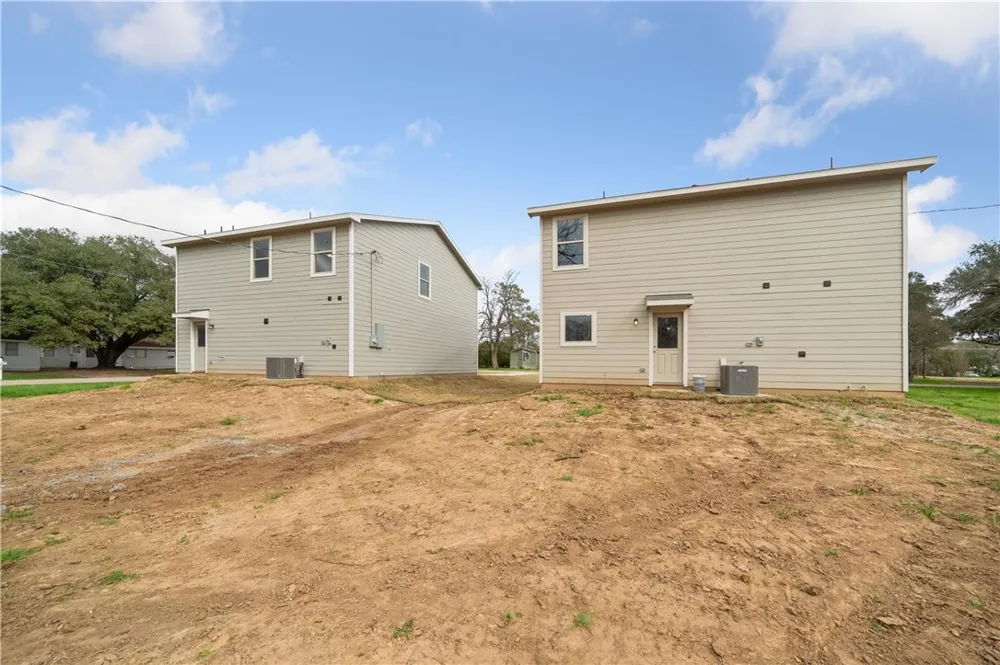 515 16th Street Hempstead, TX 77445