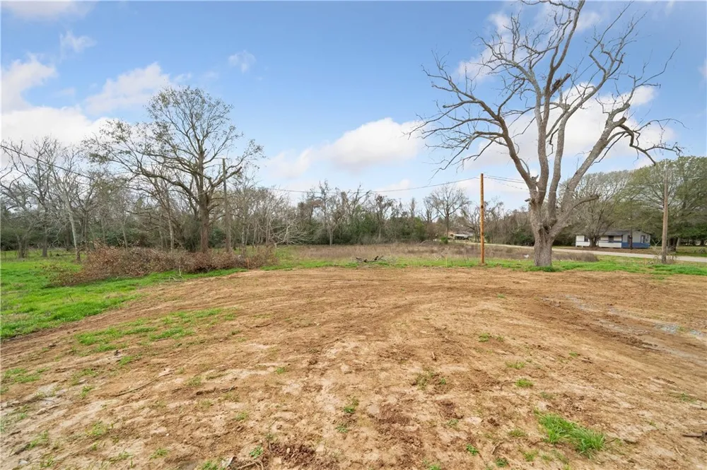 515 16th Street Hempstead, TX 77445