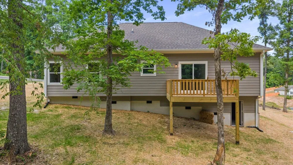 129 County Road 155 Riceville, TN 37370