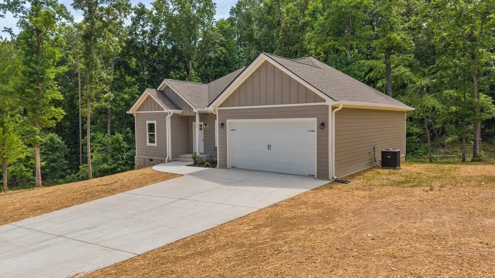 129 County Road 155 Riceville, TN 37370