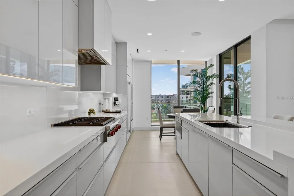 1591 GULF OF MEXICO DRIVE #410 Longboat Key, FL 34228