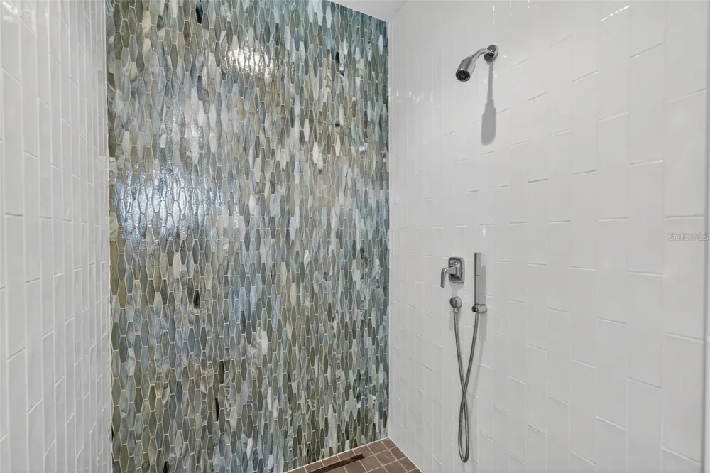 1591 GULF OF MEXICO DRIVE #410 Longboat Key, FL 34228