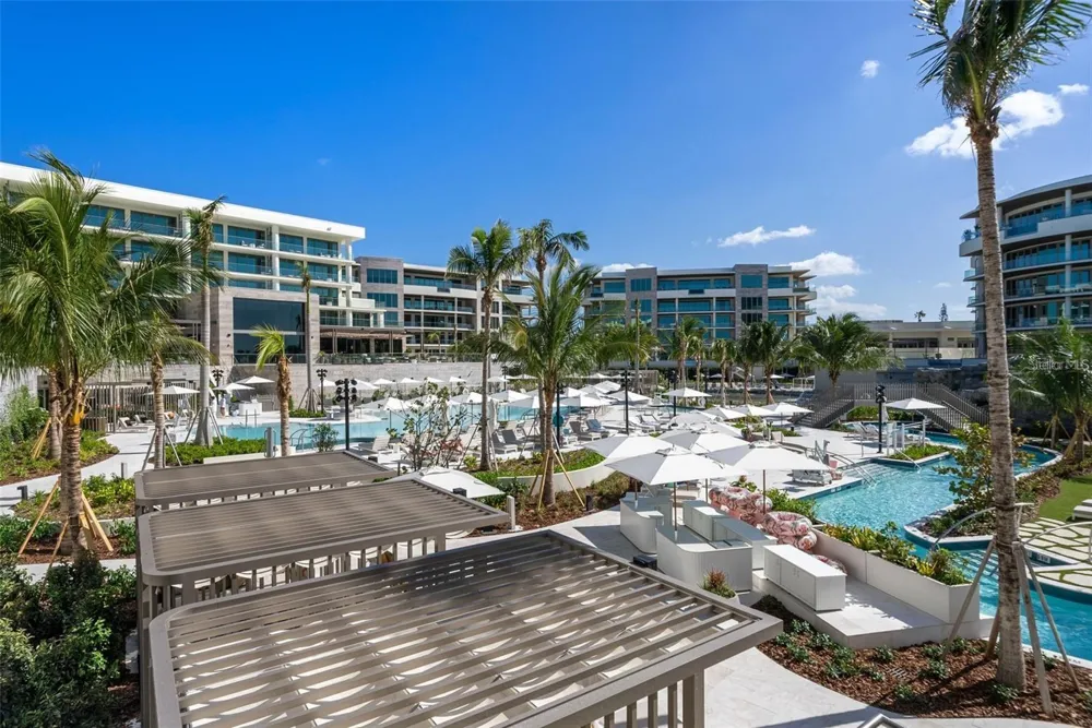 1591 GULF OF MEXICO DRIVE #410 Longboat Key, FL 34228