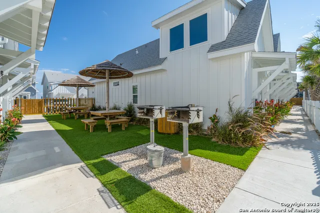 14919 Smugglers Cove Dr Corpus Christi, TX 78418