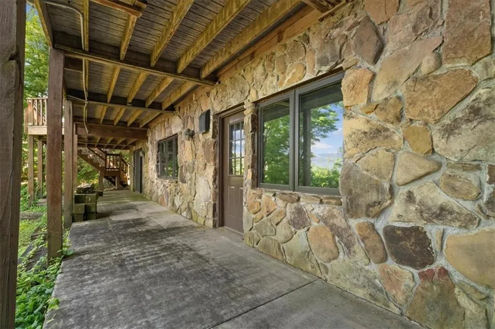 576 Apache Trail Chatsworth, GA 30705