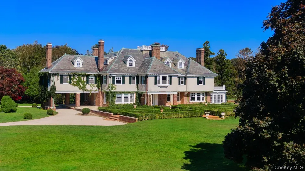 94 Quogue Street Quogue, NY 11959