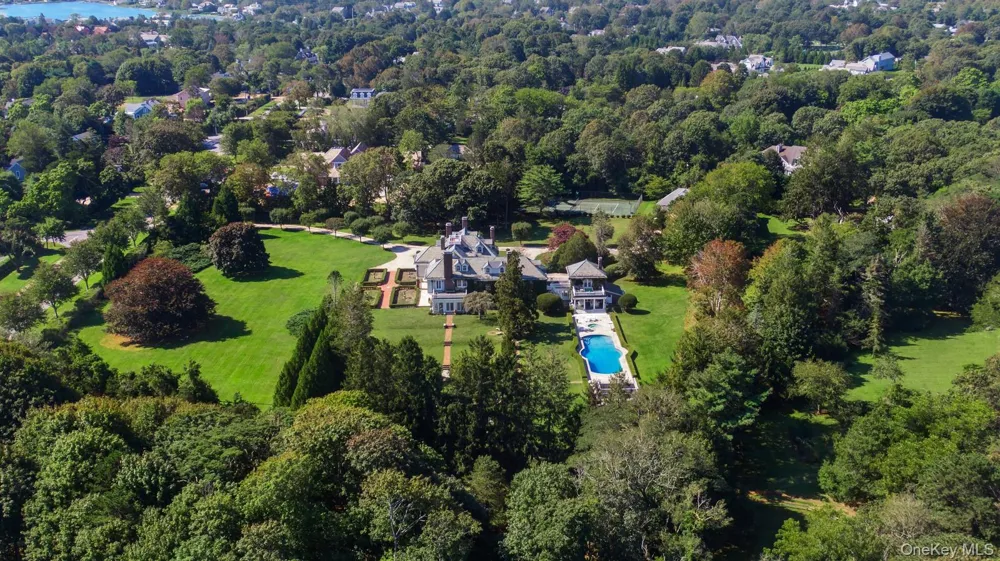 94 Quogue Street Quogue, NY 11959