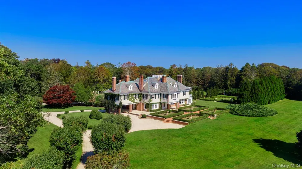 94 Quogue Street Quogue, NY 11959
