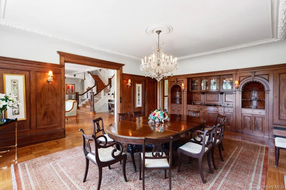 94 Quogue Street Quogue, NY 11959