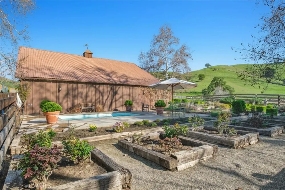 19623 Road 211 Friant, CA 93626