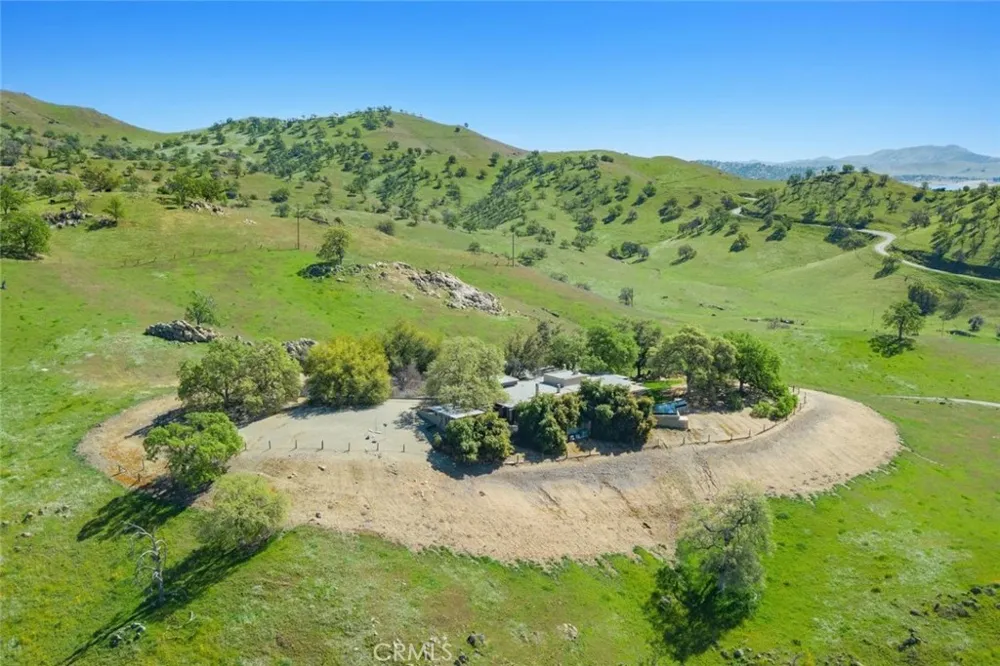 19623 Road 211 Friant, CA 93626