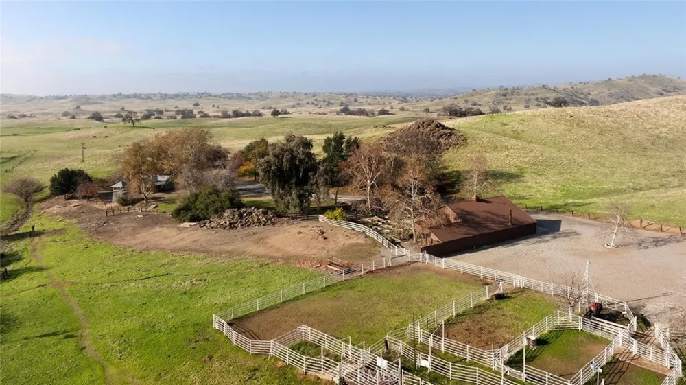 19623 Road 211 Friant, CA 93626