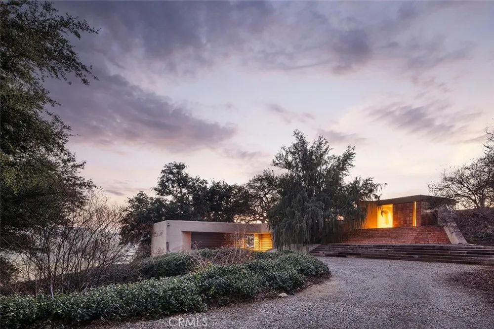 19623 Road 211 Friant, CA 93626