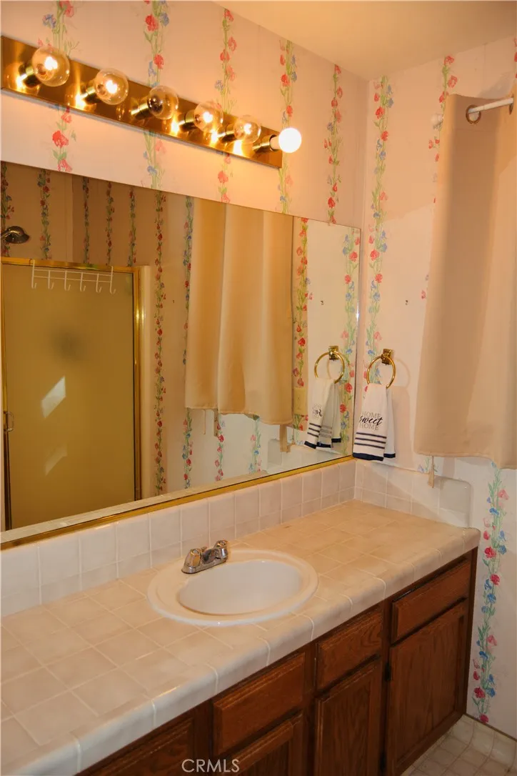 40748 Foxboro Court Bass Lake, CA 93604