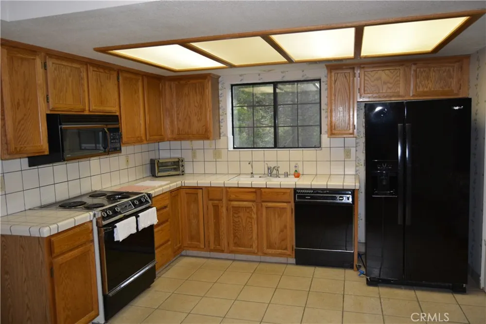 40748 Foxboro Court Bass Lake, CA 93604