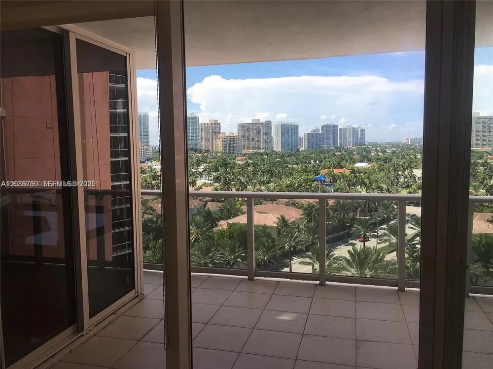 19333 Collins Ave #1109 Sunny Isles Beach, FL 33160