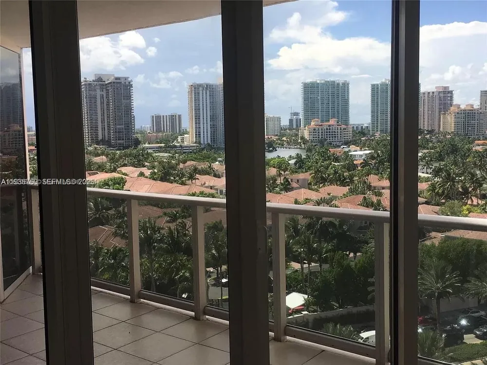 19333 Collins Ave #1109 Sunny Isles Beach, FL 33160