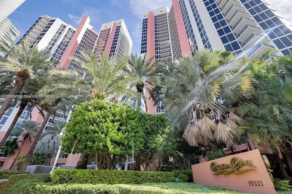 19333 Collins Ave #1109 Sunny Isles Beach, FL 33160