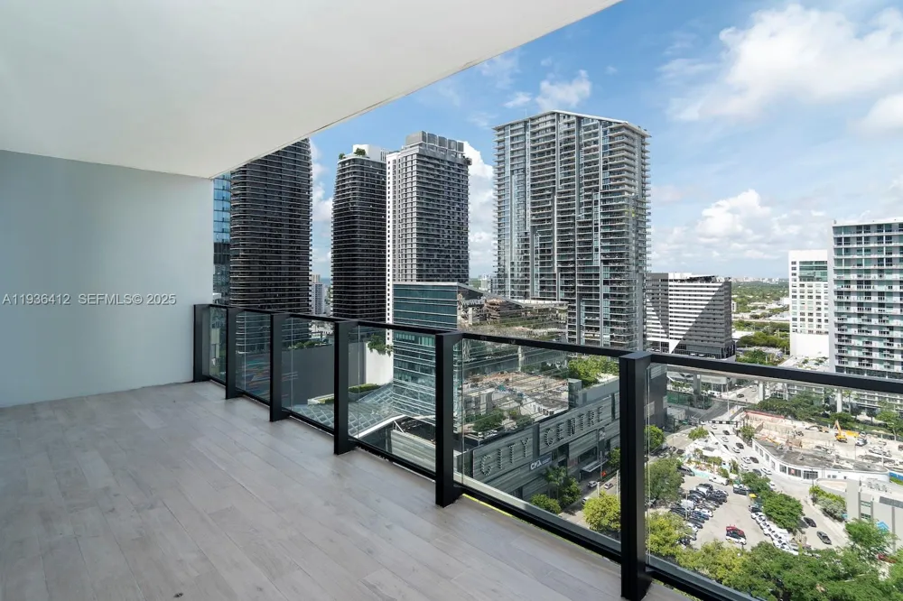 68 SE 6th St #2010 Miami, FL 33131