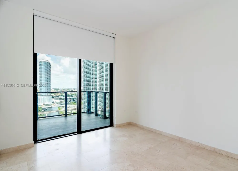 68 SE 6th St #2010 Miami, FL 33131