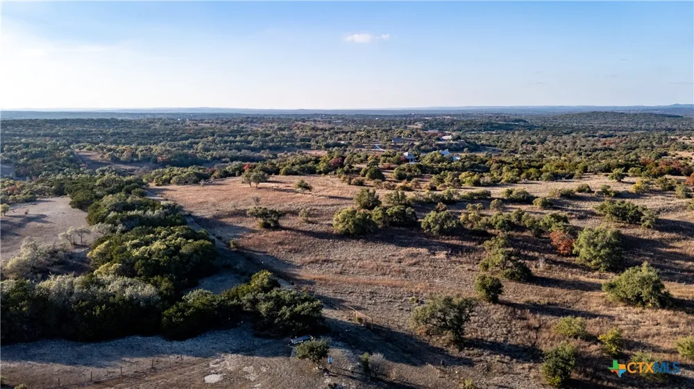 525 Outlook Drive Wimberley, TX 78676