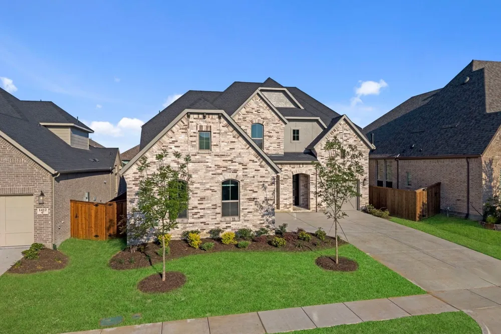 1408 Buttercup Avenue Aubrey, TX 76227