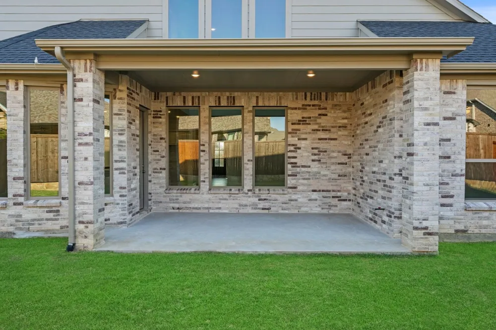 1408 Buttercup Avenue Aubrey, TX 76227