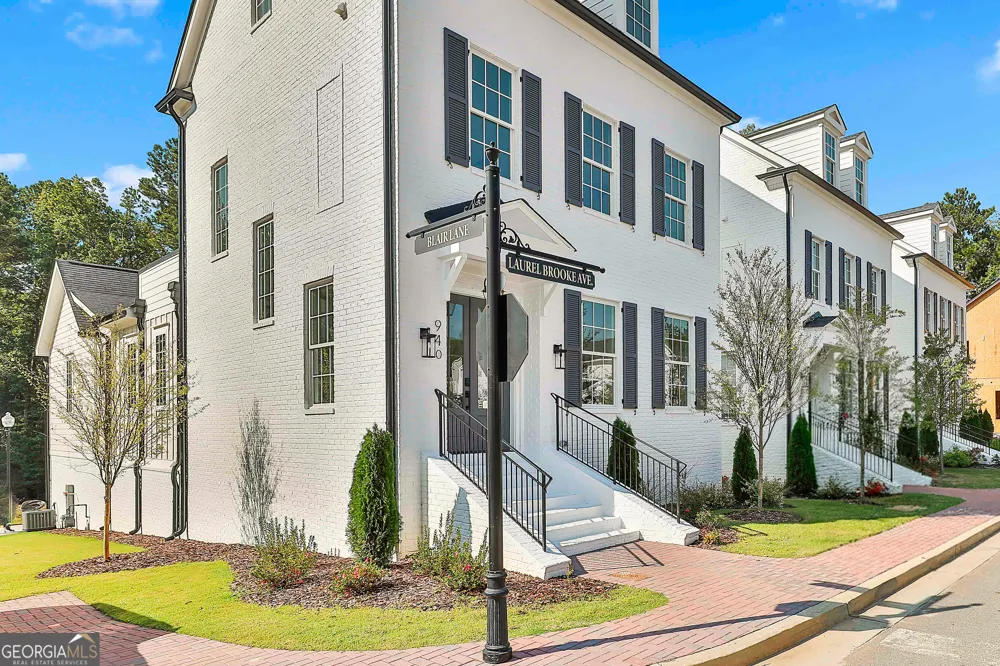 940 Laurel Brooke Avenue