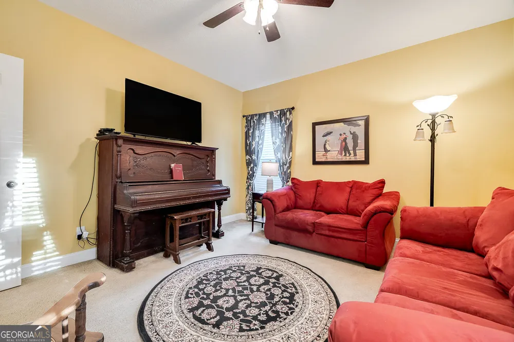316 Hatcher RUN Ellabell, GA 31308