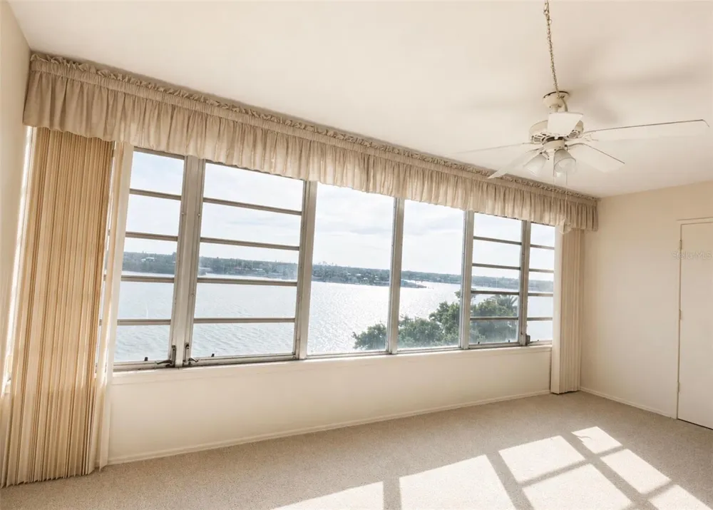 1847 SHORE DRIVE S #710 South Pasadena, FL 33707