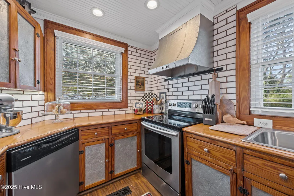 308 Front Street Hamilton, NC 27840