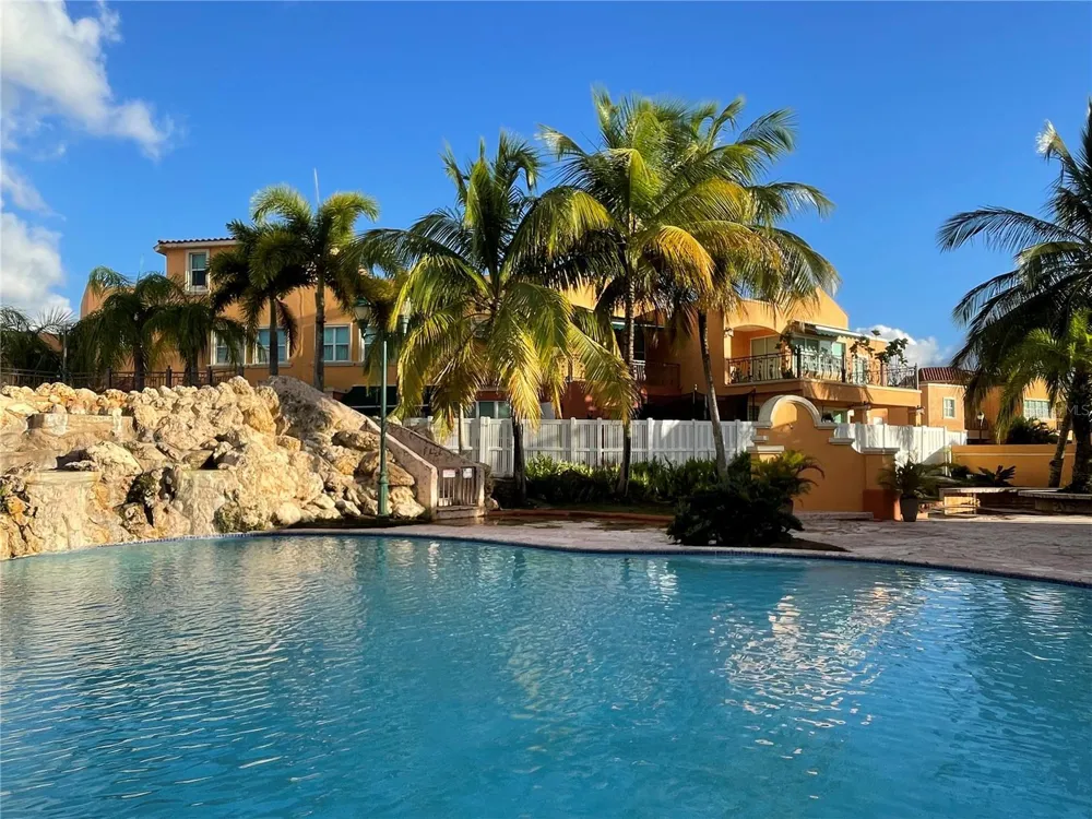 Brighton Boulevard A11 Dorado, PR 00646