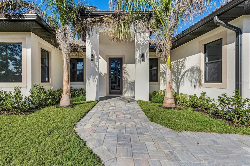 12519 CANOE TRL Bokeelia, FL 33922