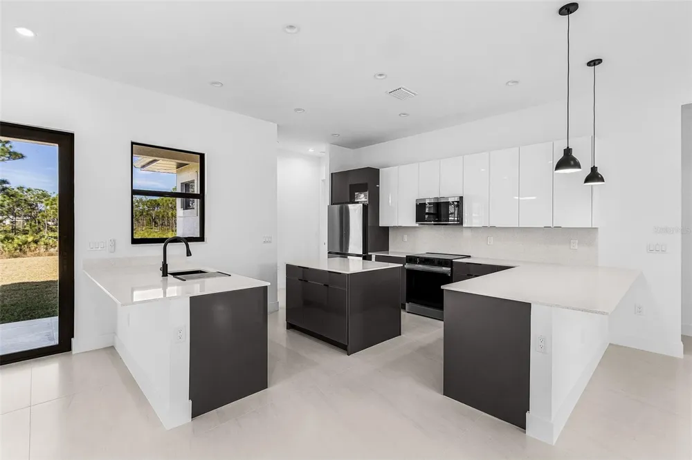 12519 CANOE TRL Bokeelia, FL 33922