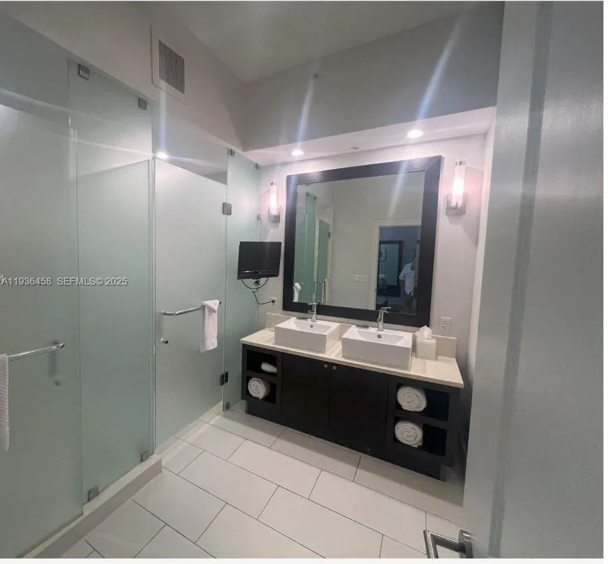5300 NW 87th Ave #601 Doral, FL 33178