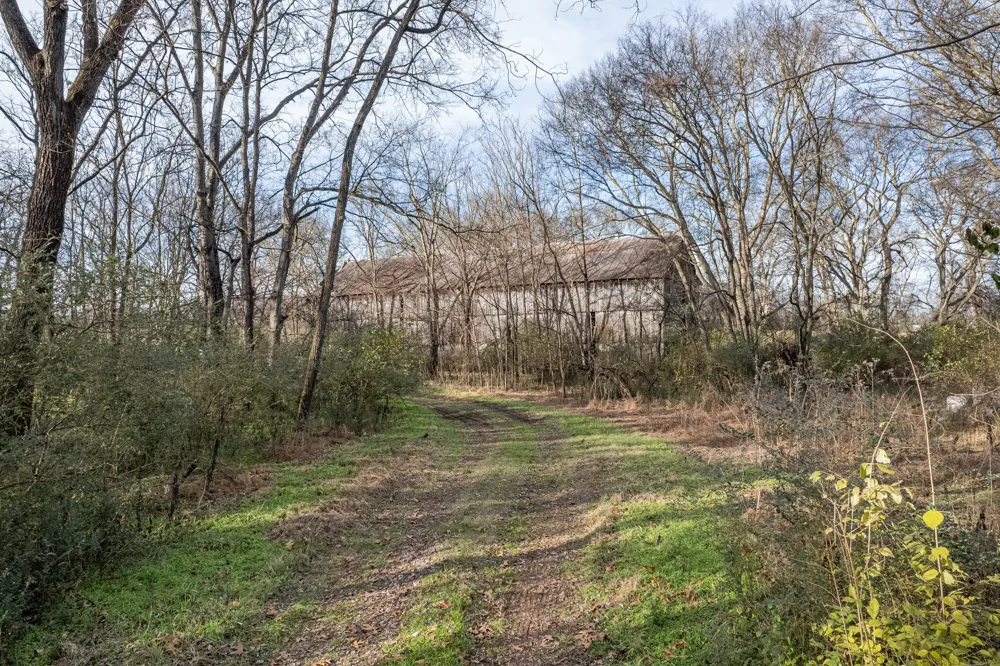 815 S Cross Bridges Rd Mount Pleasant, TN 38474