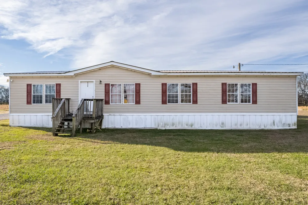 815 S Cross Bridges Rd Mount Pleasant, TN 38474