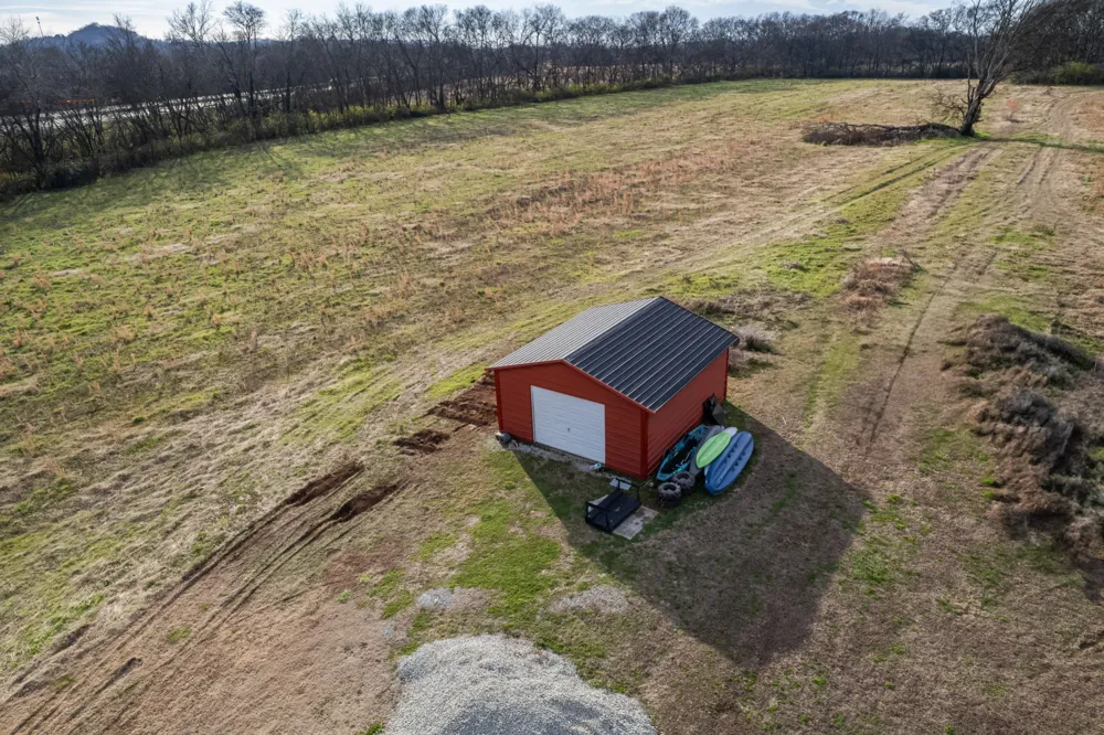 815 S Cross Bridges Rd Mount Pleasant, TN 38474