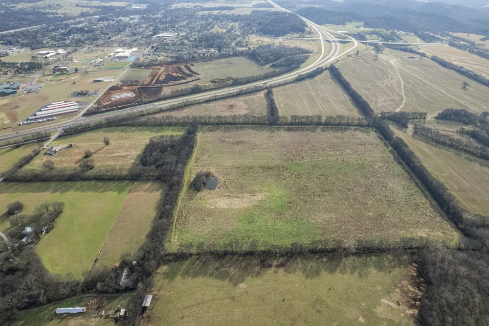 815 S Cross Bridges Rd Mount Pleasant, TN 38474