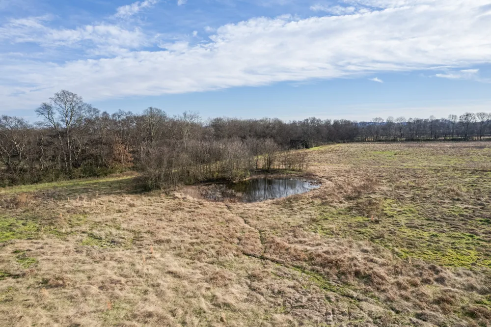 815 S Cross Bridges Rd Mount Pleasant, TN 38474